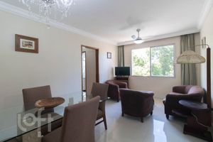 Image 4 - 917063