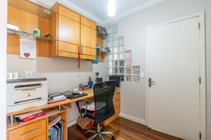 Image 17 - 917068