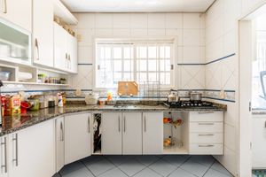 Image 27 - 917068