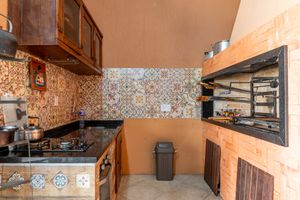 Image 33 - 917068