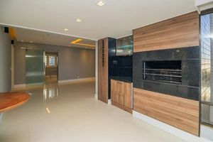 Image 1 - 917118