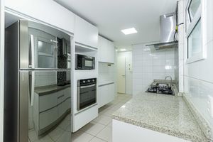 Image 16 - 917129