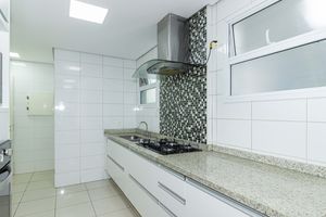 Image 24 - 917129