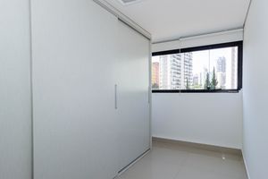 Image 37 - 917129