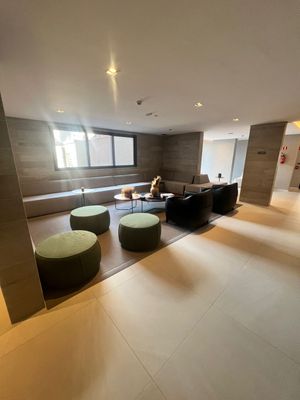 Image 10 - 917137