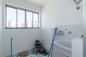 Image 10 - 917161