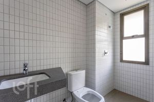 Image 19 - 917177