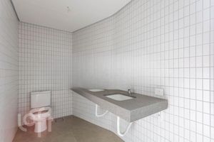 Image 30 - 917177