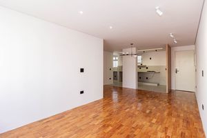 Image 4 - 917184