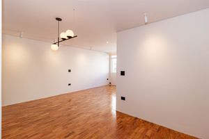 Image 3 - 917184