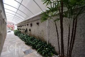 Image 24 - 917191