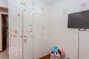 Image 17 - 917193