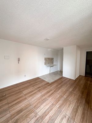 Image 3 - 917195