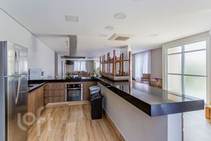 Image 44 - 917210