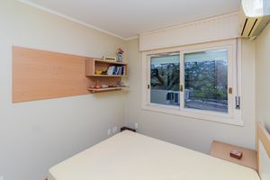 Image 18 - 917225