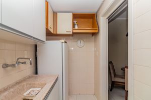 Image 9 - 917225