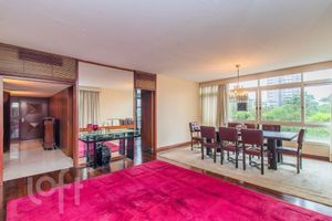 Image 8 - 917273