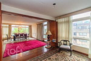 Image 4 - 917273