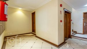 Image 37 - 917281