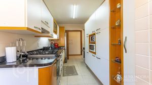 Image 11 - 917281