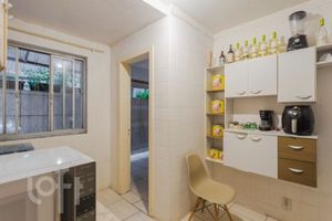 Image 1 - 917285