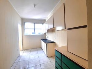 Image 19 - 917297
