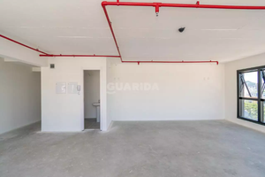 Image 7 - 917300