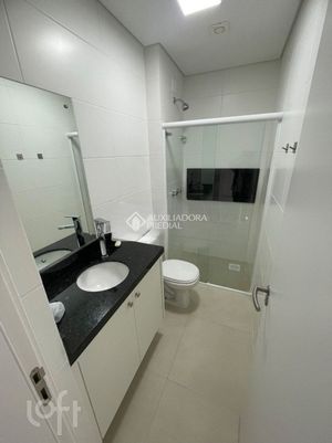 Image 14 - 917302