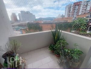 Image 7 - 917311