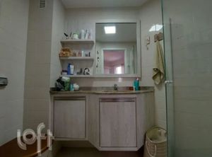 Image 4 - 917311