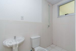 Image 7 - 917316