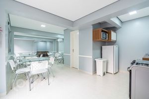 Image 31 - 917316
