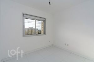 Image 10 - 917316