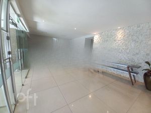 Image 2 - 917319