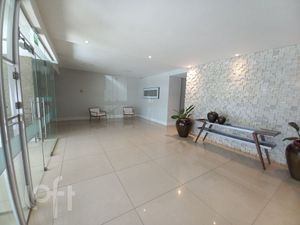 Image 1 - 917320