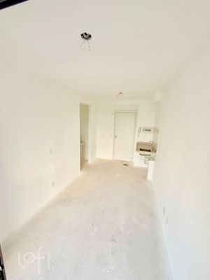 Image 1 - 917327