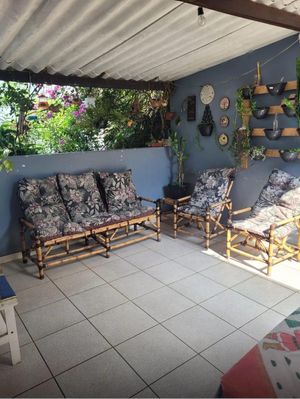 Image 4 - 917333