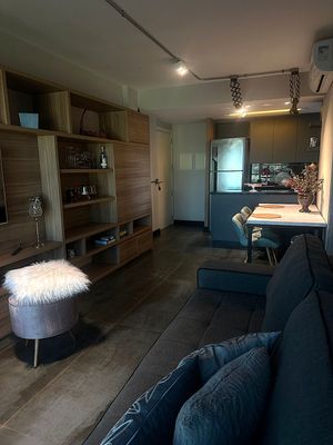 Image 7 - 917335