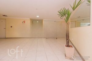 Image 39 - 917341