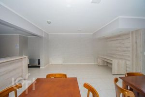 Image 22 - 917341