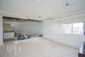 Image 43 - 917341