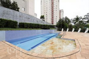 Image 17 - 917345
