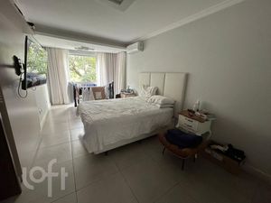 Image 1 - 917349