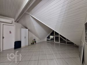 Image 9 - 917352
