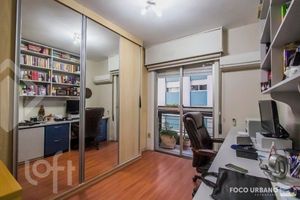 Image 8 - 917358