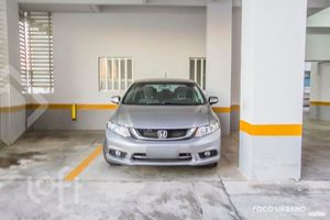Image 17 - 917358