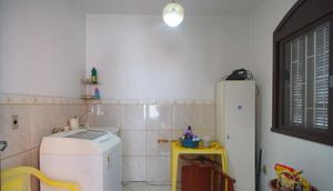 Image 34 - 917360