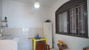 Image 35 - 917360