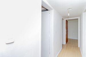 Image 7 - 917367