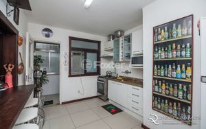 Image 1 - 917367